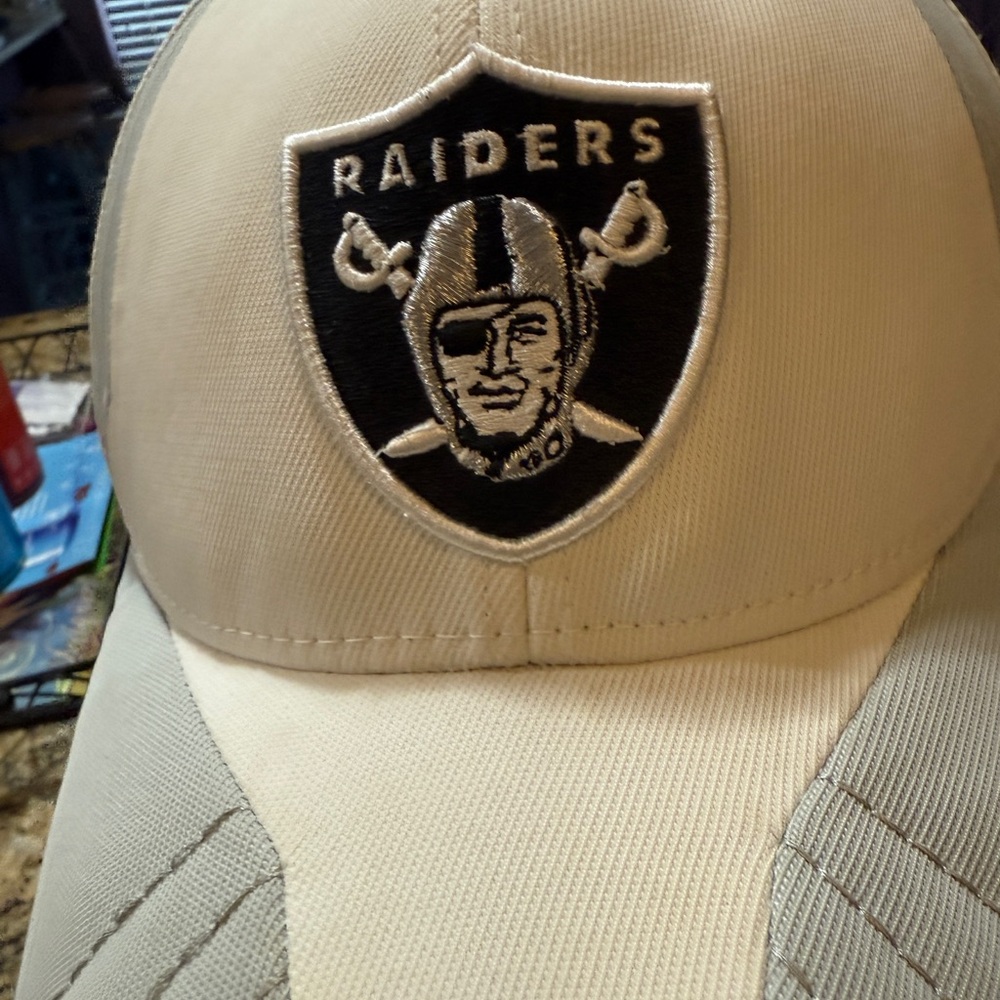 Riders by Lee Cream and Black Cap